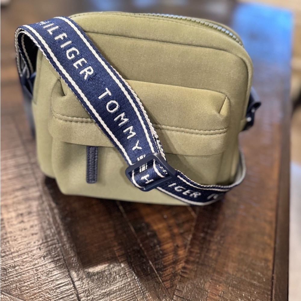 Tommy Hilfiger Green Belt Bag with Sporty Design